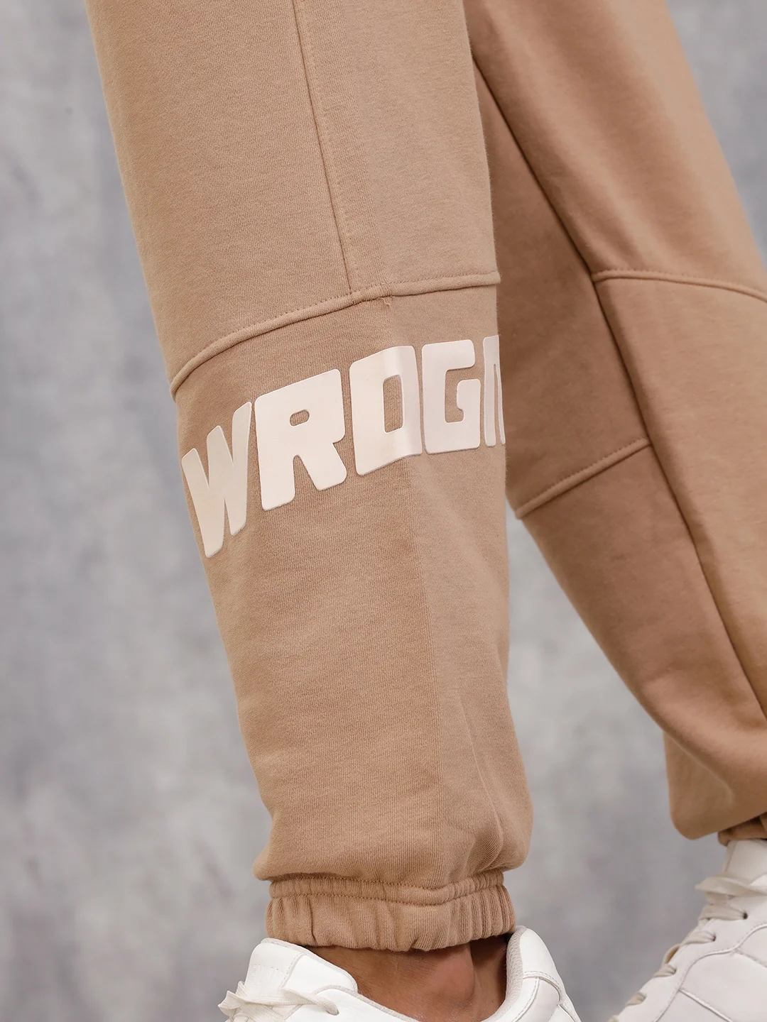 Cut&Sew Comfort Fit Jogger With Hd Print | Brown - Image 5