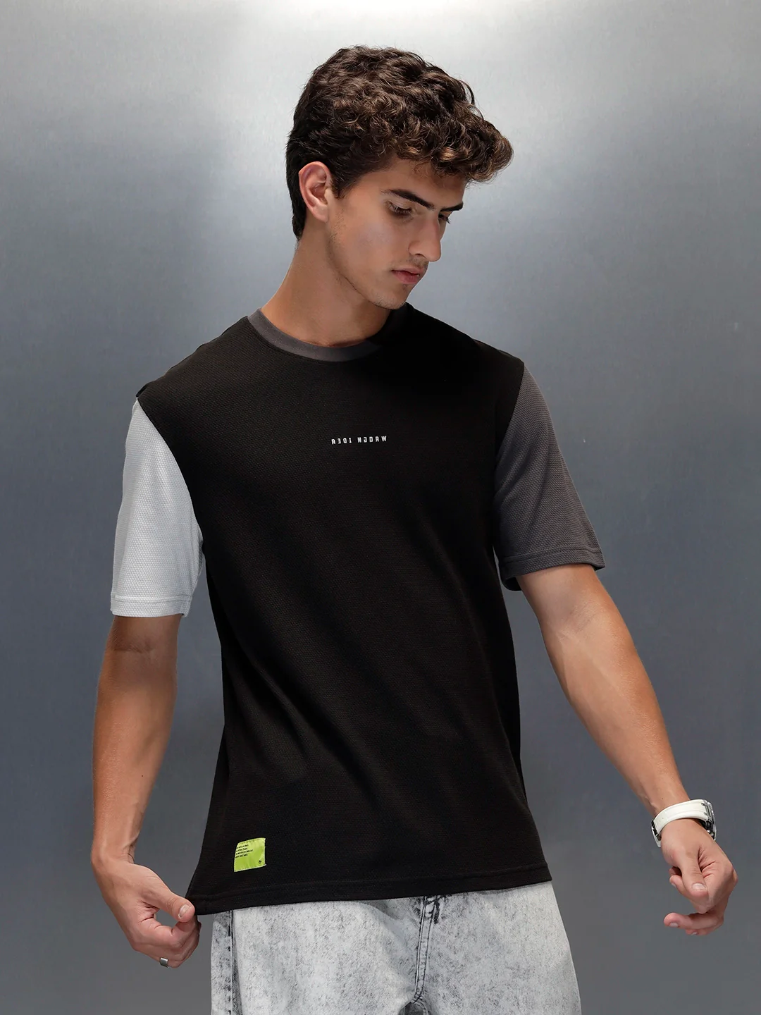 Men's casual colourblock regualr fit t-shirt | Black - Image 4