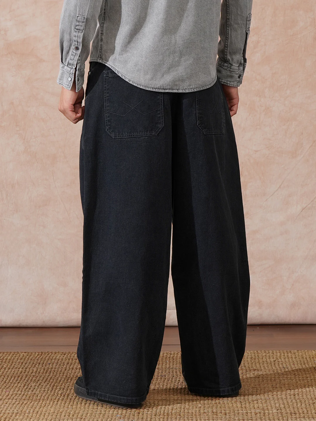 Solid Baggy Fit Jeans | Black - Image 3