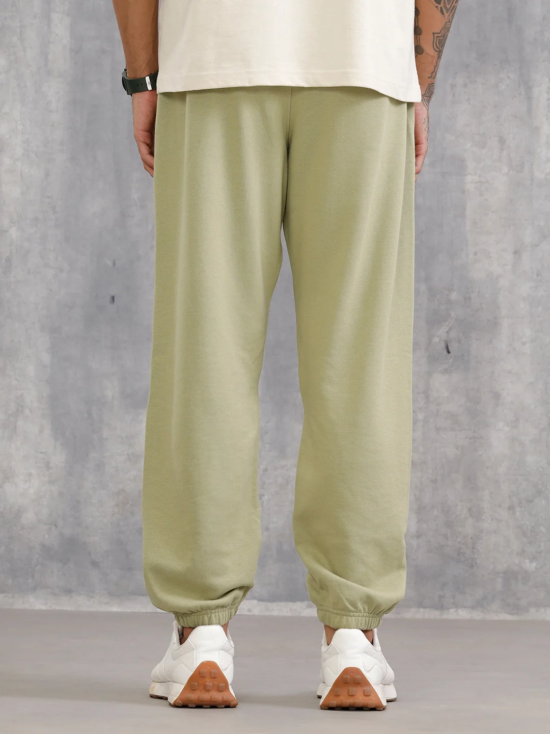 Tonal Colourblock Comfort Fit Jogger | Olive - Image 3